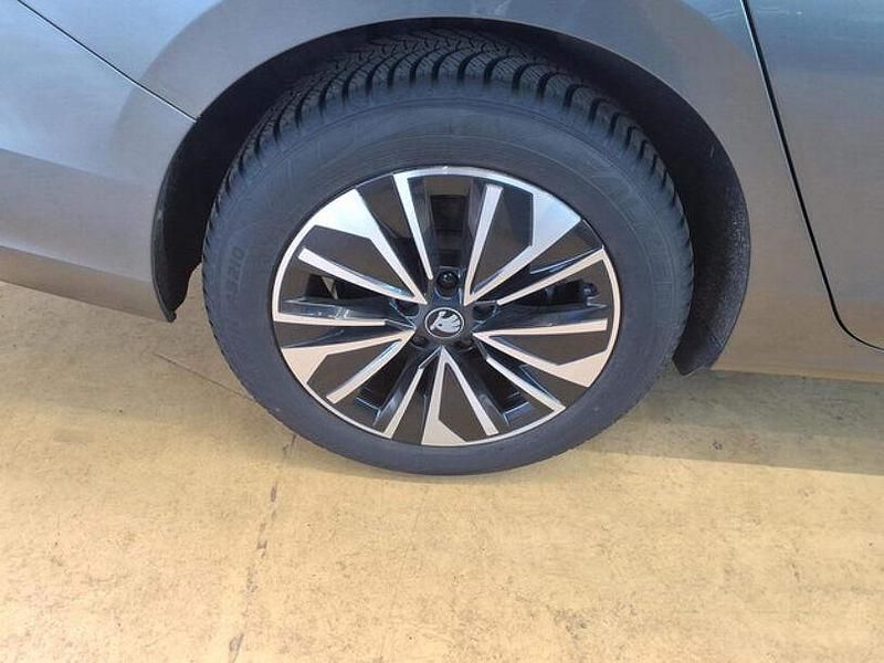 Gebraucht Skoda Superb Selection 150 PS (110 kW) 2025 Graphitegrau metallic Kombi