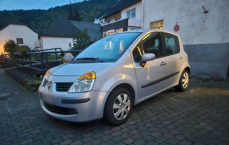 Blau Gebraucht 2004 Renault Modus Van / Kleinbus | 800 € (Fairer Preis) - Bild 1/2