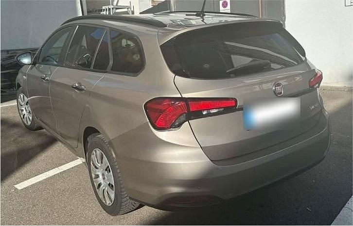 Gebraucht Fiat Tipo 120 PS (88 kW) 2017 Gold Kombi