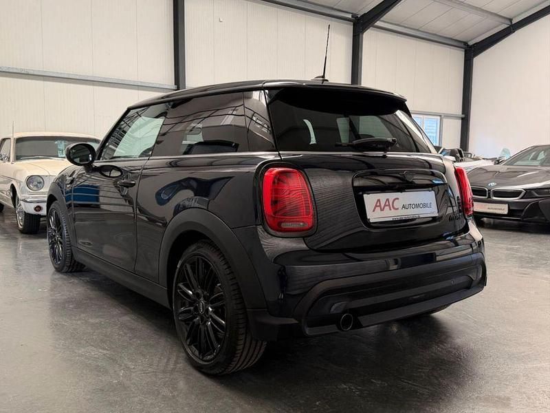 Gebraucht Mini Cooper Classic 136 PS (100 kW) 2023 Schwarz Kleinwagen