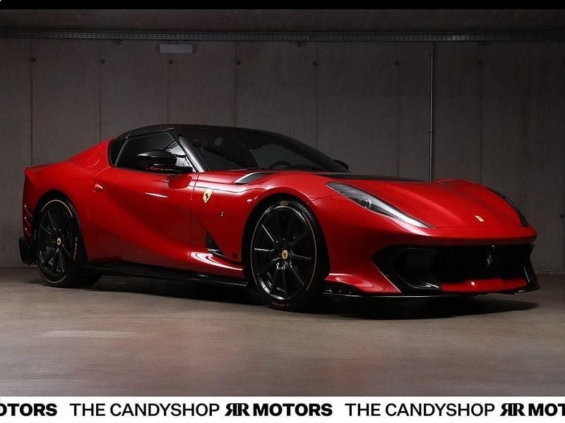 Gebraucht Ferrari 812 829 PS (609 kW) 2024 Rot Cabrio
