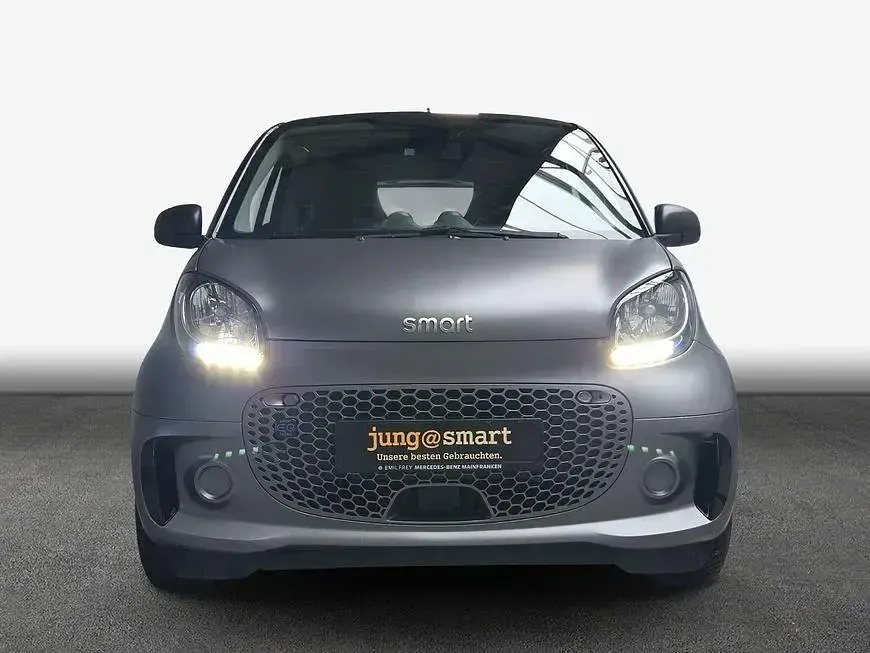 Gebraucht Smart ForTwo Coupé 60 kW (82 PS) 2023 Titannia grey matt Coupé