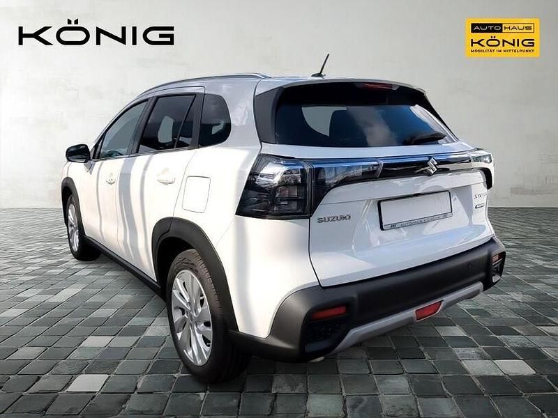 Gebraucht Suzuki SX4 Comfort 102 PS (75 kW) 2024 Weiß Limousine