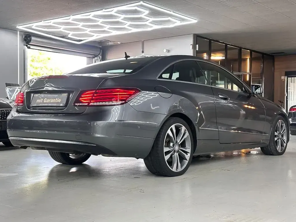 Gebraucht Mercedes E350 258 PS (189 kW) 2015 Grau Coupé