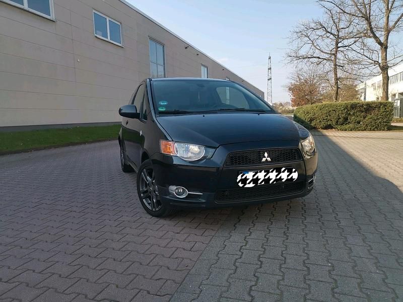 Gebraucht Mitsubishi Colt 95 PS (69 kW) 2012 Schwarz Kleinwagen
