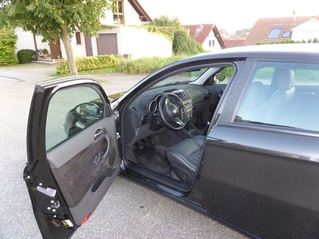 Gebraucht Alfa Romeo 147 120 PS (88 kW) 2004 Schwarz metallic Kleinwagen