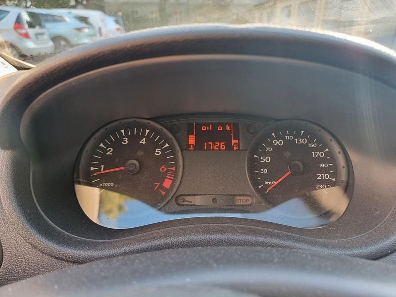 Weiß Gebraucht 2011 Renault Clio II Limousine | 3.395 € (Fairer Preis) - Bild 1/4