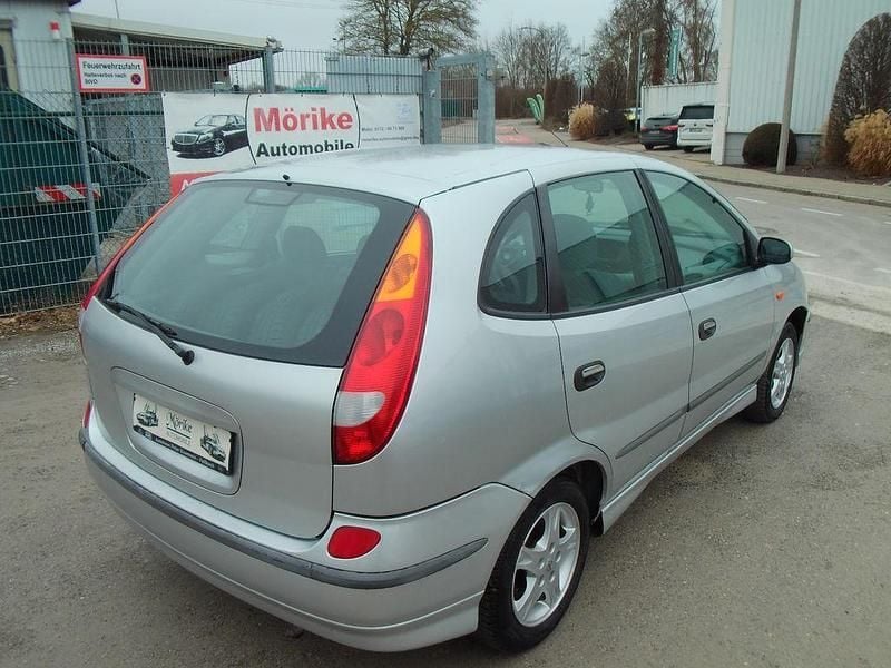 Gebraucht Nissan Almera Tino Acenta+ 116 PS (85 kW) 2005 Silber Van / Kleinbus