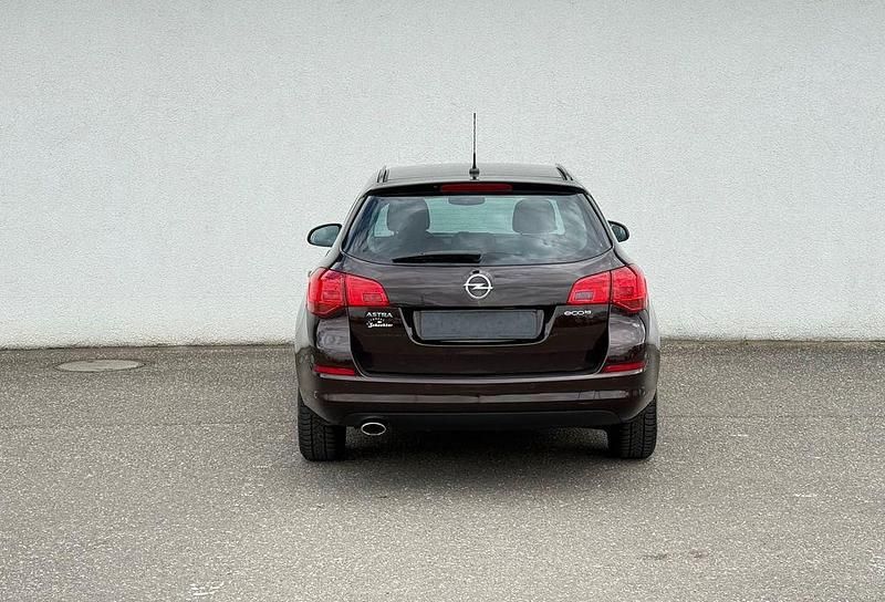 Gebraucht Opel Astra 140 PS (102 kW) 2012 Braun Kombi