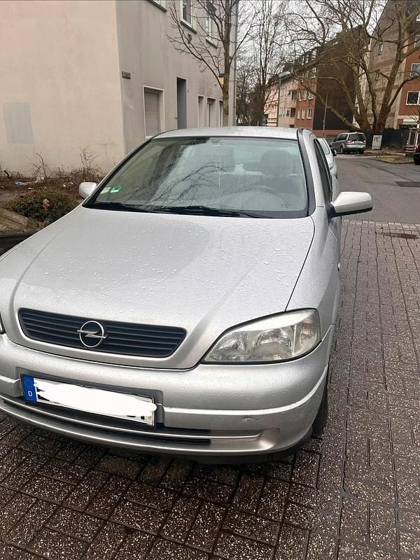 Silber Gebraucht 1998 Opel Astra Limousine | 1.700 € (Guter Preis) - Bild 1/4