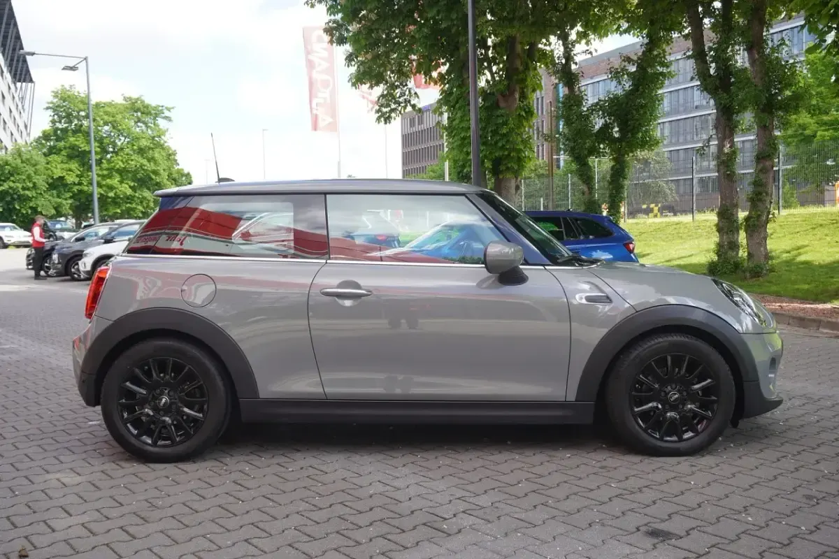 Gebraucht Mini ONE 102 PS (75 kW) 2021 Grau Kleinwagen