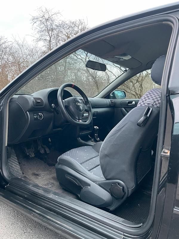 Gebraucht Audi A3 102 PS (75 kW) 2002 Schwarz Kleinwagen