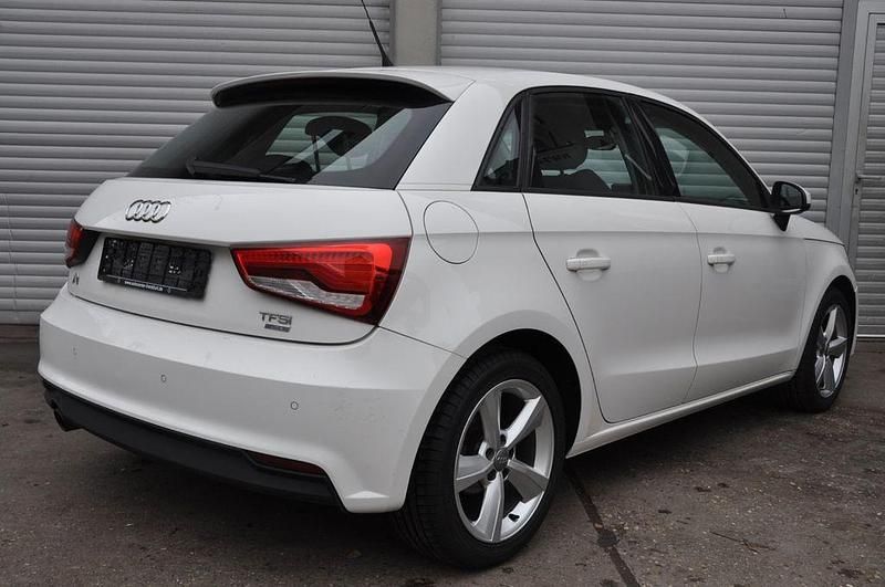 Gebraucht Audi A1 Sportback Design 82 PS (60 kW) 2017 Weiß Kleinwagen