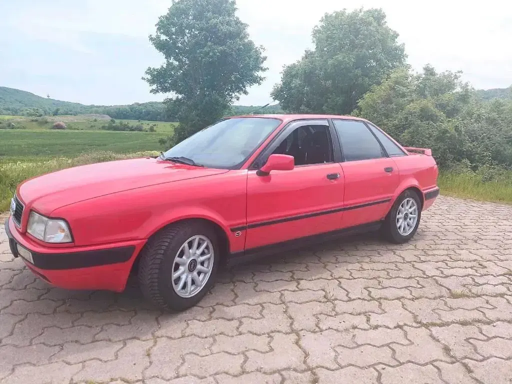 Gebraucht Audi 80 133 PS (97 kW) 1993 Rot Limousine