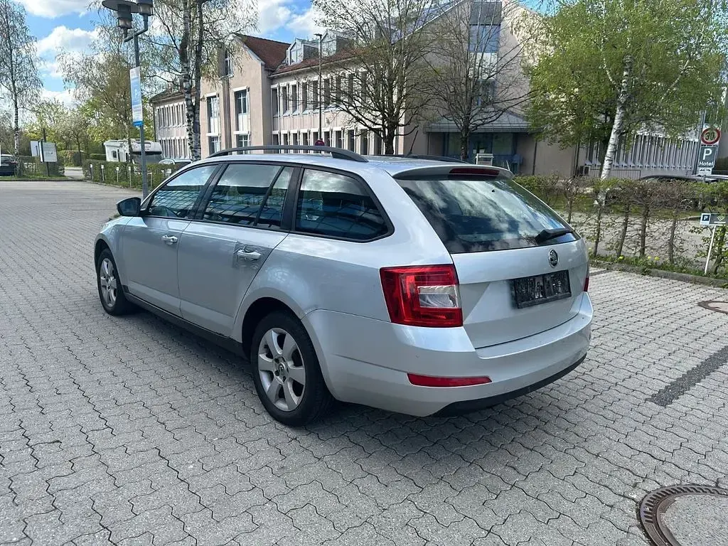 Usata Skoda Octavia Ambition 110 CV (80 kW) 2016 Argento Station wagon