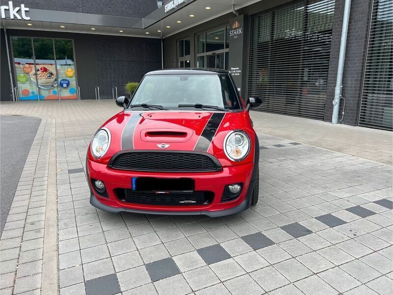 Rot Gebraucht 2009 Mini John Cooper Works Kleinwagen | 11.000 € (Fairer Preis) - Bild 1/4