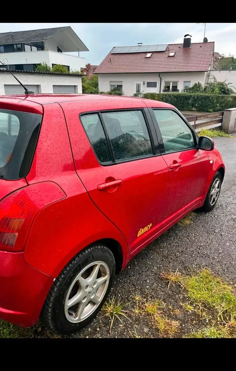 Gebraucht Suzuki Swift 92 PS (67 kW) 2007 Rot Kleinwagen