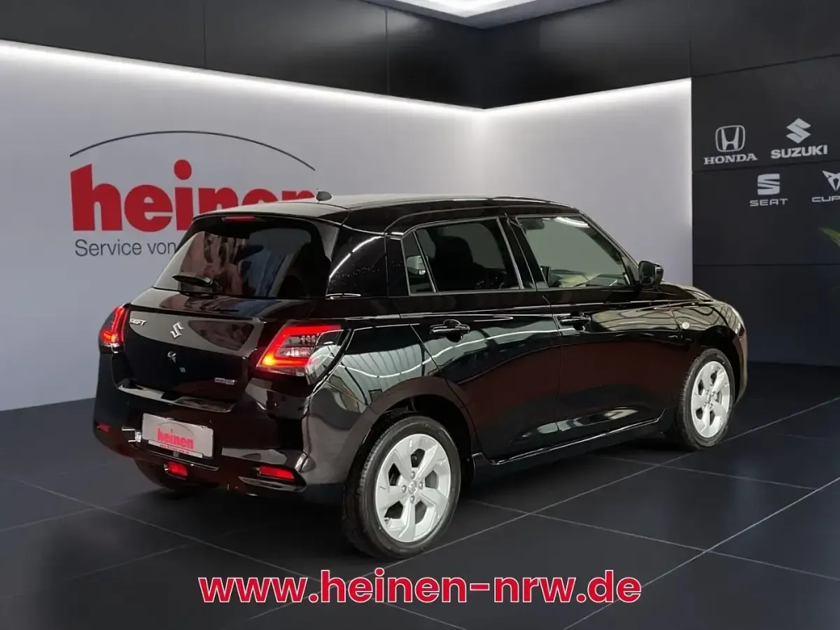 Gebraucht Suzuki Swift Comfort 82 PS (60 kW) 2026 Schwarz Kleinwagen