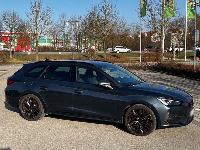 Gebraucht Cupra Leon VZ 245 PS (180 kW) 2023 Blau Kombi