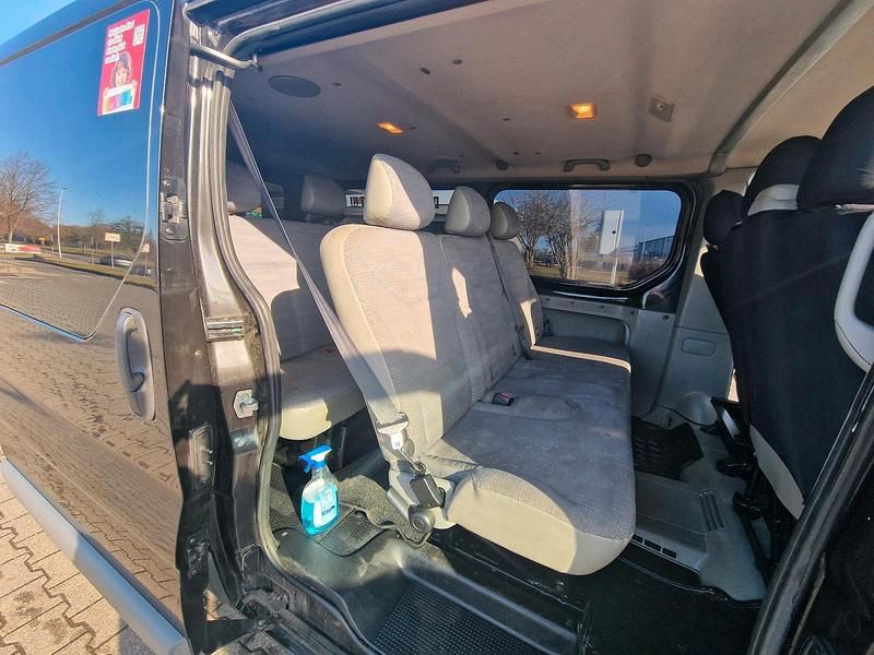 Gebraucht Renault Trafic 114 PS (83 kW) 2013 Schwarz Van / Kleinbus