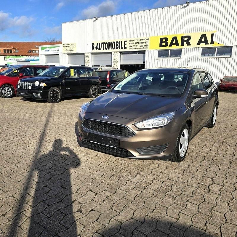 Gebraucht Ford Focus 101 PS (74 kW) 2017 Braun Kombi