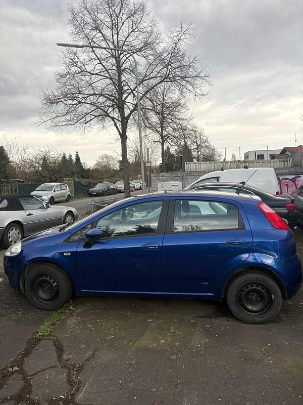 Gebraucht Fiat Punto 70 PS (51 kW) 2008 Blau Kleinwagen