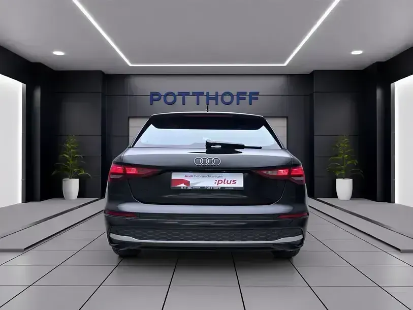 Gebraucht Audi A3 Advanced 116 PS (85 kW) 2025 Schwarz Limousine