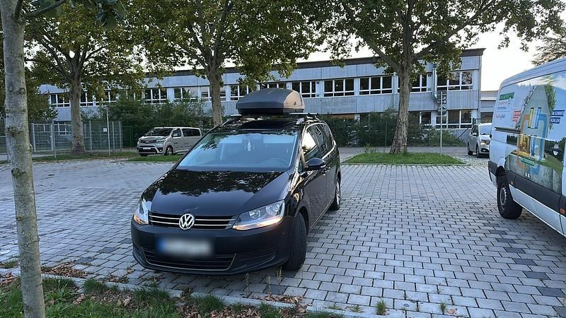 Schwarz Gebraucht 2012 VW Sharan Van / Kleinbus | 6.399 € (Guter Preis) - Bild 1/4