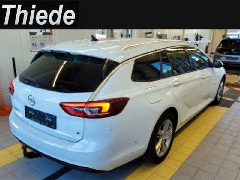 Schneeweiß Gebraucht 2020 Opel Insignia Dynamic Kombi | 14.350 € (Guter Preis) - Bild 1/3