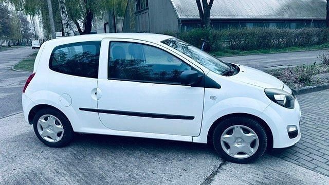 Second-hand Renault Twingo 75 CP (55 kW) 2013 Alb Hatchback