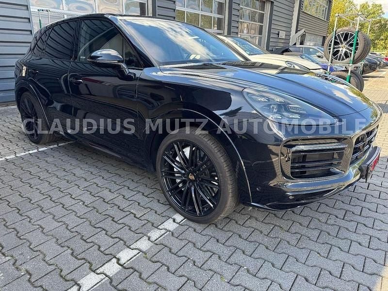 Tiefschwarz metallic Gebraucht 2020 Porsche Cayenne GTS SUV | 69.500 € (Guter Preis) - Bild 1/4