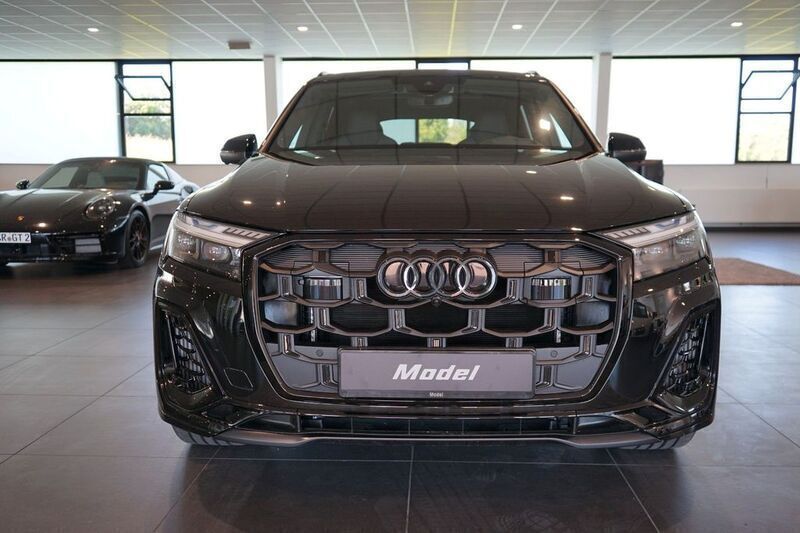 Gebraucht Audi SQ7 Advanced Plus 507 PS (372 kW) 2024 Mythosschwarz metallic SUV