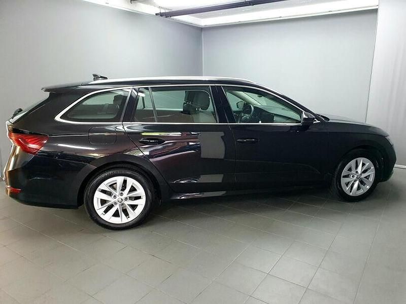 Gebraucht Skoda Octavia Style 150 PS (110 kW) 2021 Black magic perleffekt (metallic) Kombi
