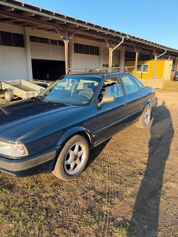 Second-hand Audi 80 90 CP (66 kW) 1992 Albastru Berlinǎ