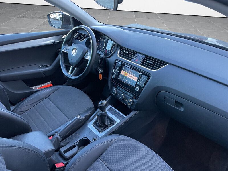 Gebraucht Skoda Octavia Style 150 PS (110 kW) 2016 Braun / topazbraun (metallic) Kombi