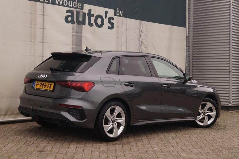 Gebraucht Audi A3 S-Line 110 PS (80 kW) 2022 Grau Limousine