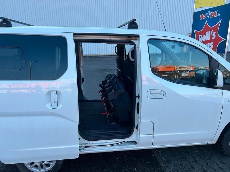 Gebraucht Nissan Evalia 110 PS (80 kW) 2015 Weiß Van / Kleinbus