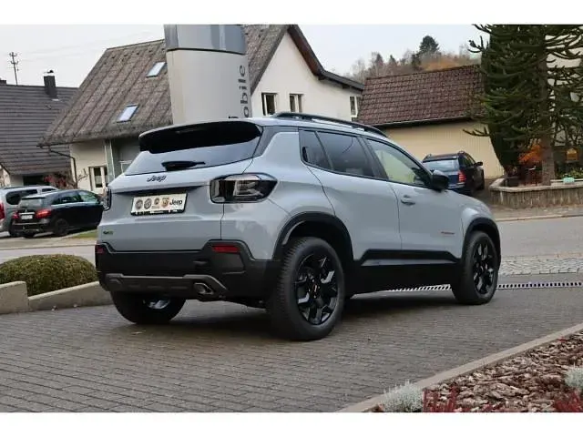 Neu Jeep Avenger North 145 PS (106 kW) 2026 Storm grey (grau) SUV