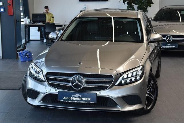 Silber Gebraucht 2021 Mercedes C220 Avantgarde Limousine | 23.980 € (Superpreis) - Bild 1/4