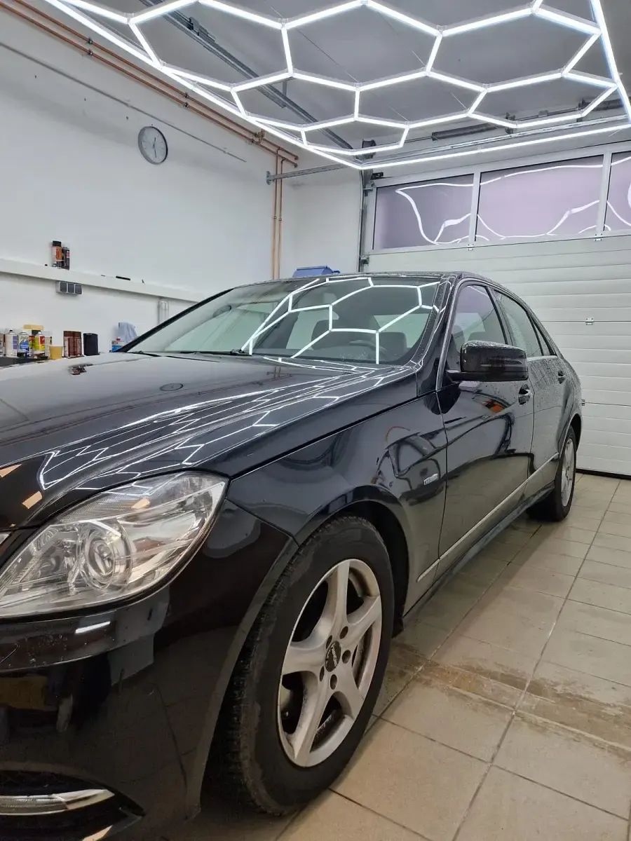 Brugt Mercedes E250 204 HK (150 kW) 2010 Sort Sedan