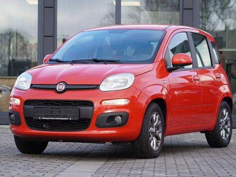 Rot Gebraucht 2019 Fiat Panda Lounge Kleinwagen | 9.980 € (Etwas zu teuer) - Bild 1/2
