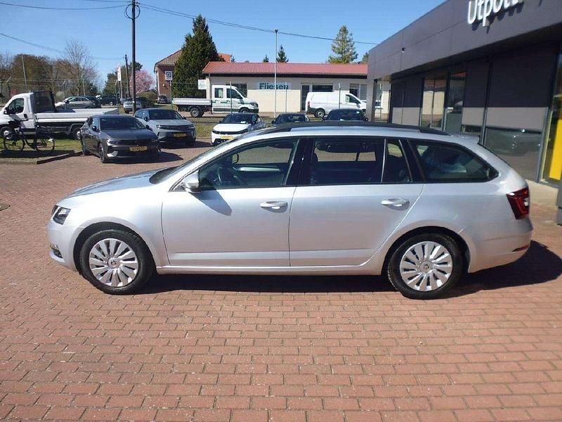 Gebraucht Skoda Octavia Ambition 110 PS (80 kW) 2017 Brilliantsilber metallic Kombi