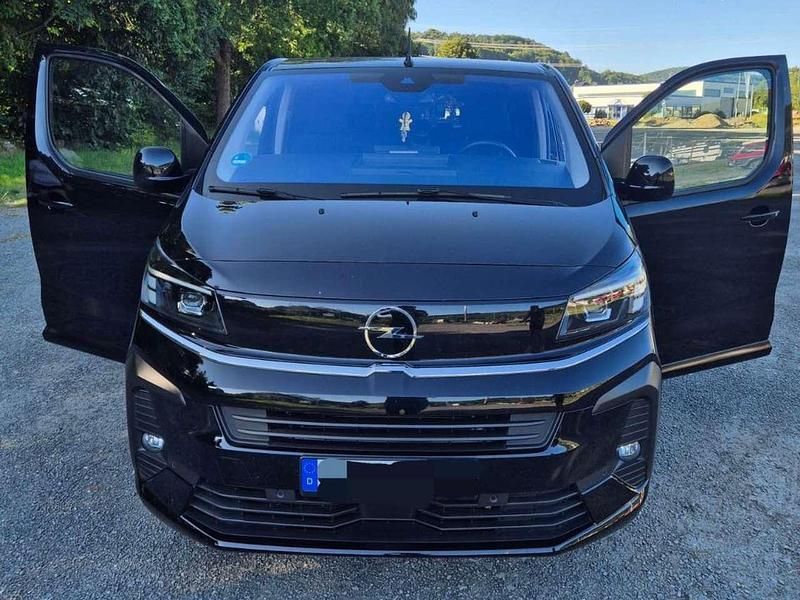Schwarz Gebraucht 2025 Opel Zafira Life Edition Van | 42.500 € (Fairer Preis) - Bild 1/4