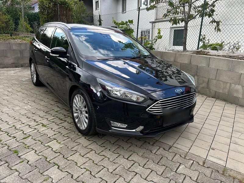 Schwarz Gebraucht 2016 Ford Focus Titanium Kombi | 7.000 € (Superpreis) - Bild 1/4