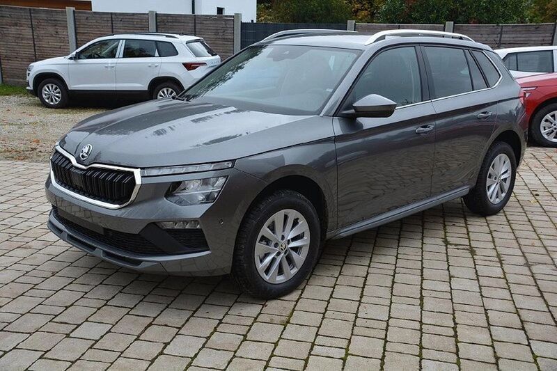 Silber Neu 2025 Skoda Kamiq Selection SUV | 27.649 € (Teuer) - Bild 1/4