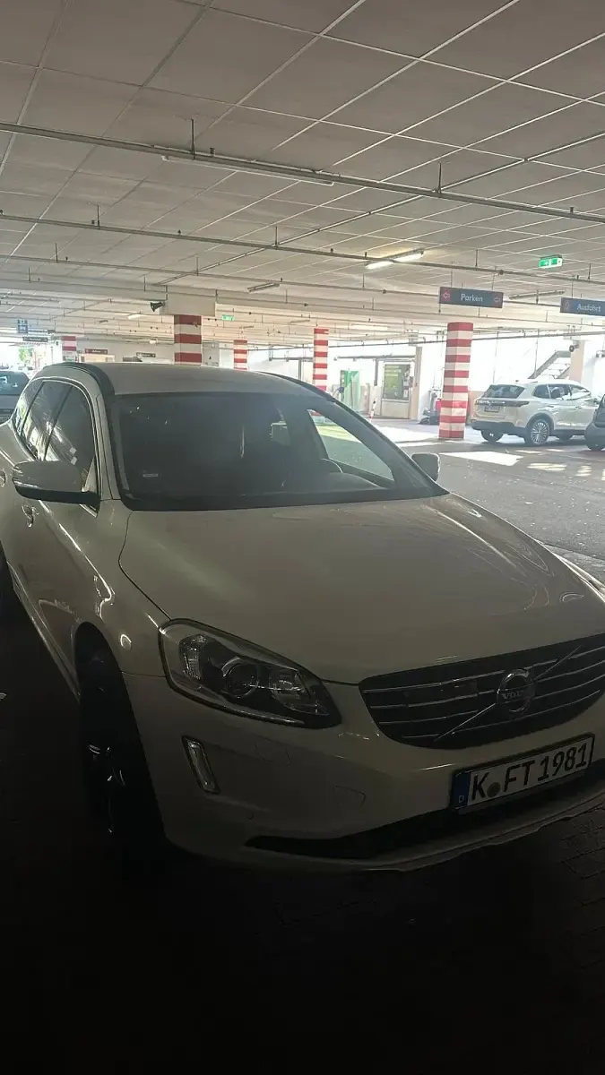 Gebraucht Volvo XC60 215 PS (158 kW) 2014 Weiß SUV