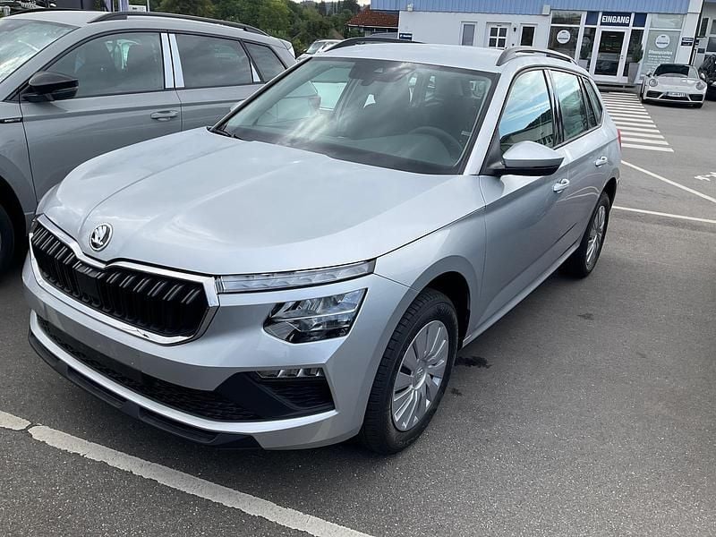 Brilliant silber metallic Neu 2025 Skoda Kamiq First Edition SUV | 24.475 € (Fairer Preis) - Bild 1/3