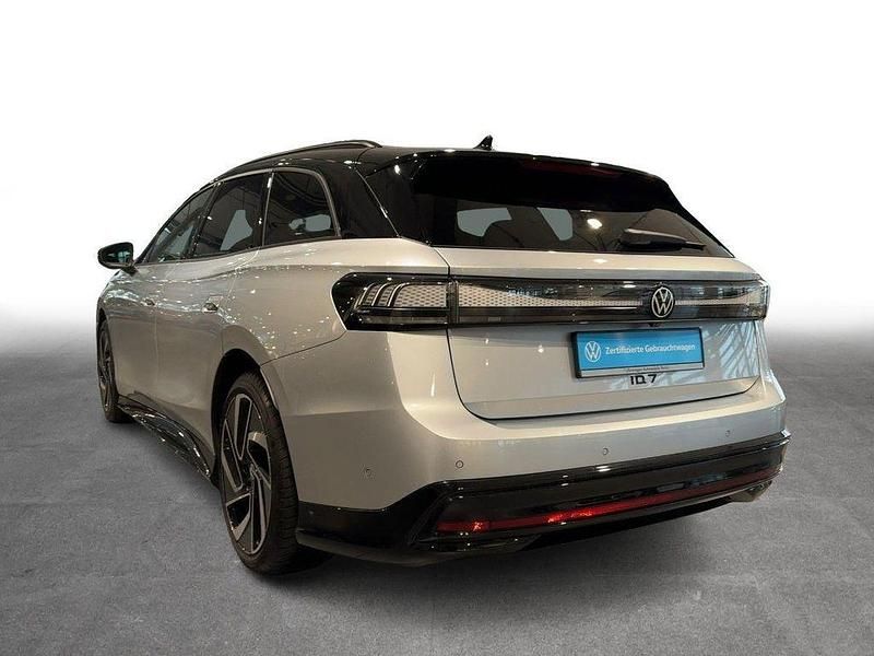 Gebraucht VW ID.7 Pro 210 kW (286 PS) 2025 Scale silver metallic Kombi