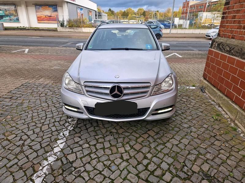 Silber Gebraucht 2013 Mercedes C200 Kombi | 4.300 € (Superpreis) - Bild 1/4