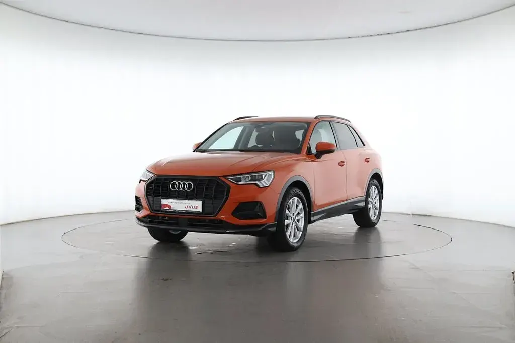 Gebraucht Audi Q3 Ambiente 150 PS (110 kW) 2025 Pulsorange SUV